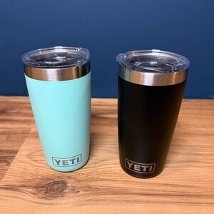 2 YETI Rambler tumblers — like new 🖤💙